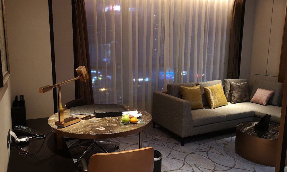 酒店家具，其關(guān)鍵是表面的面板挑選